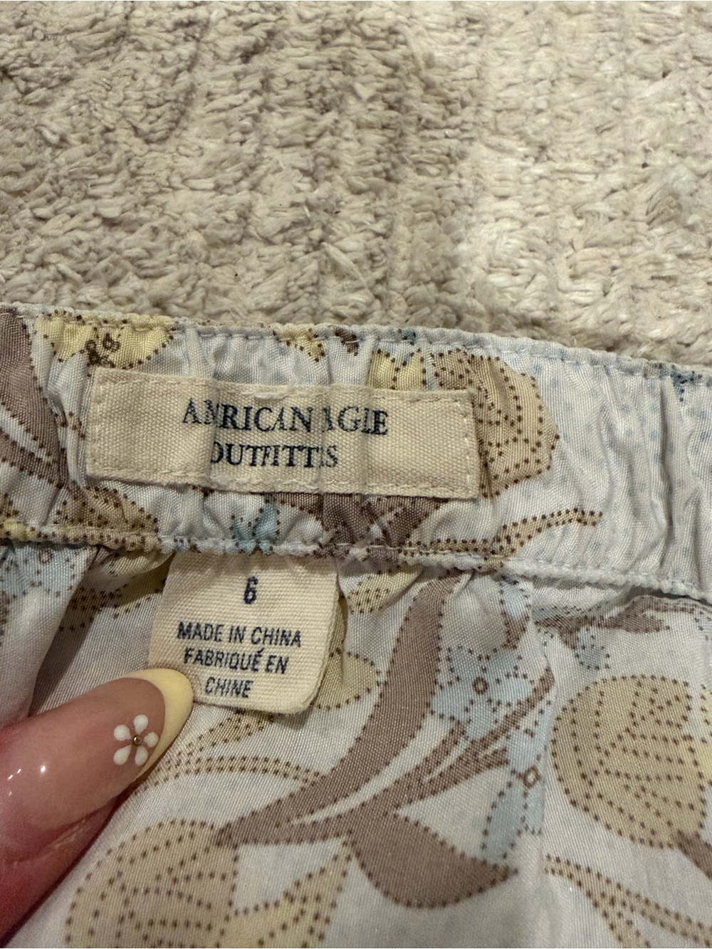 American Eagle Outfitters 100% Silk Cream Floral Tiered Mini Skirt Size 6 - Picture 3 of 7